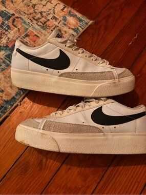 Nike Womans White Sneakers with Black Swoosh and Beige Suede